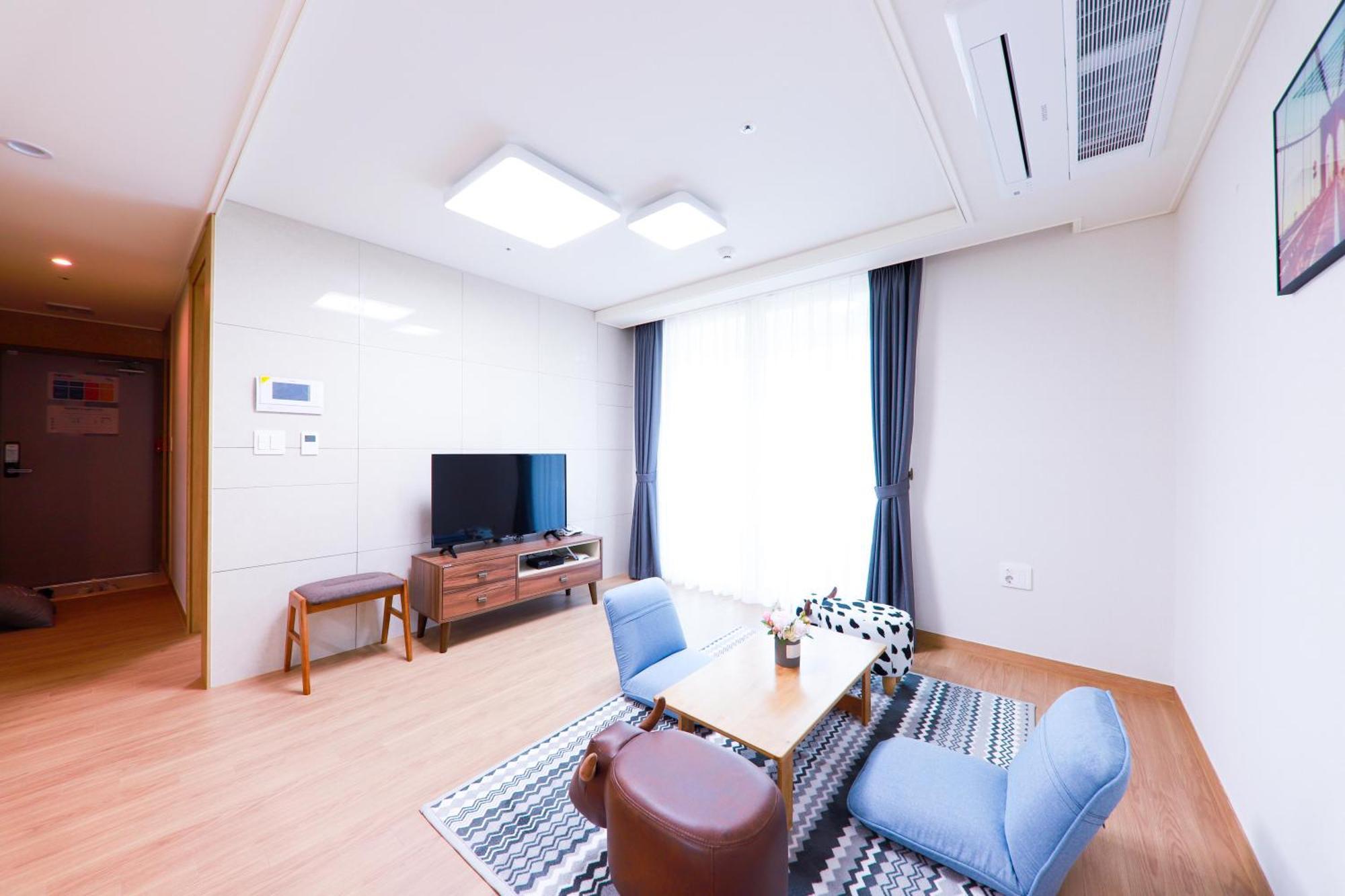 Geoje Leein Stay Hotel Exterior photo