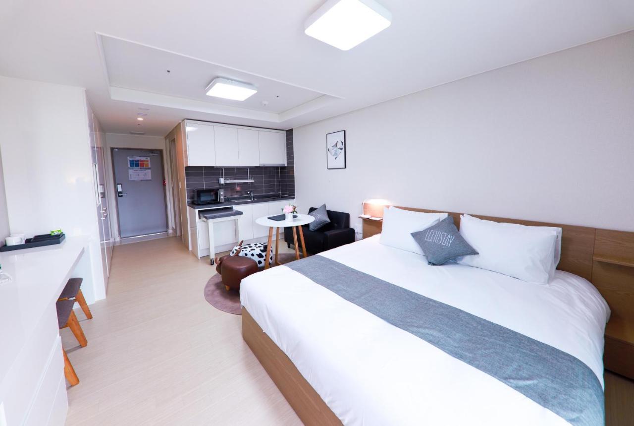 Geoje Leein Stay Hotel Exterior photo